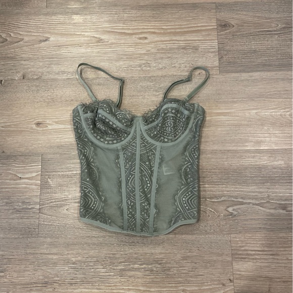 worn once - Picture 3 of 4